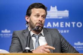 Cuando el debate es el aire que respiran los niños: Uruguay vuelve a discutir espacios públicos libres de humo